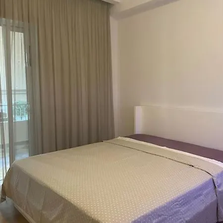 Estella Ioannina Buitenkant foto
